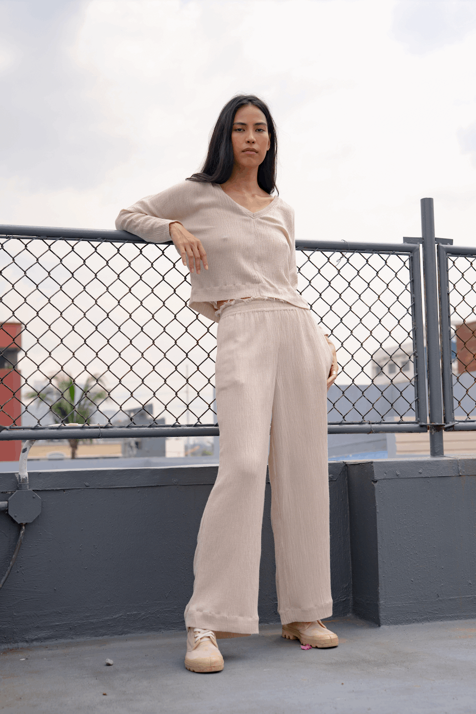 Essential Linen Tobo V-neck